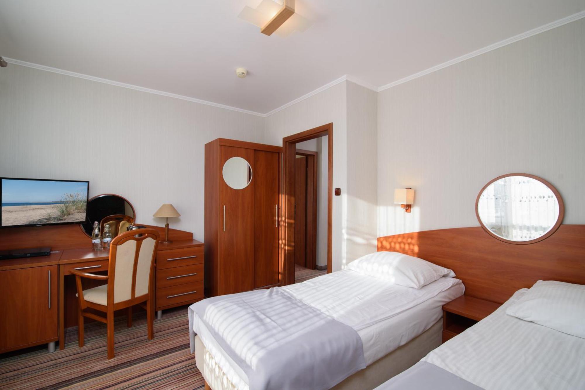 Hotel Spa Activia Jastrzebia Gora Exterior photo
